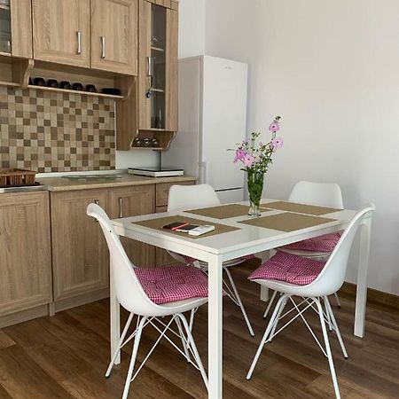Zeino Place Apartment Констанца Екстериор снимка